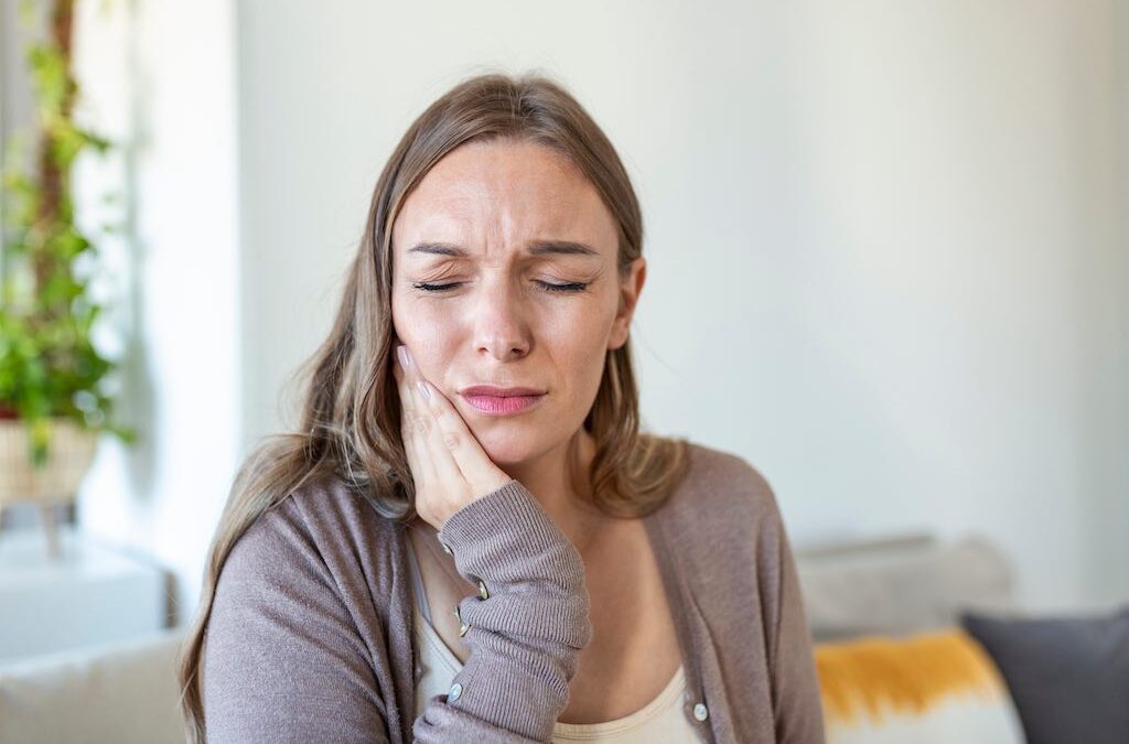 Caries interproximales: Síntomas y tratamiento