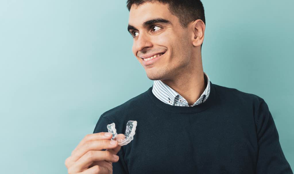 Mantenimiento y limpieza de férulas dentales