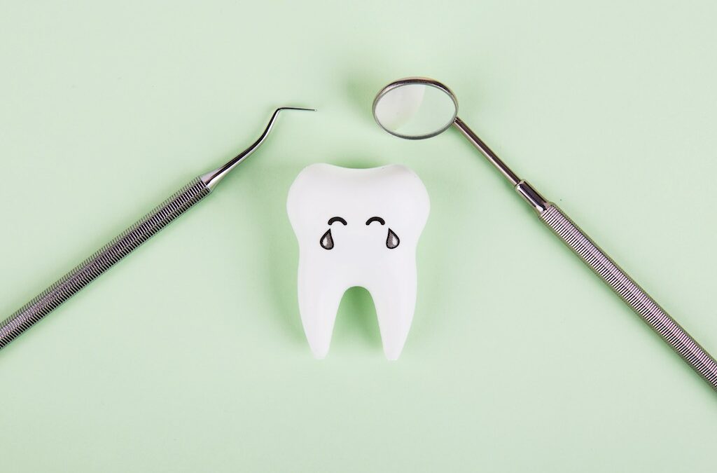 ¿Qué es y cuándo se hace un raspado dental?